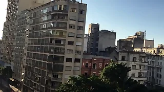 Tarde linda pra dar o cu e foi isso que eu fiz&period; Aproveitei a vista da tarde com a pica dentro do meu cu